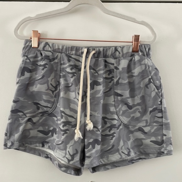 Shein Gray on Gray Camouflage Drawstring Elastic Waist shorts | L 8/10 - Picture 1 of 7